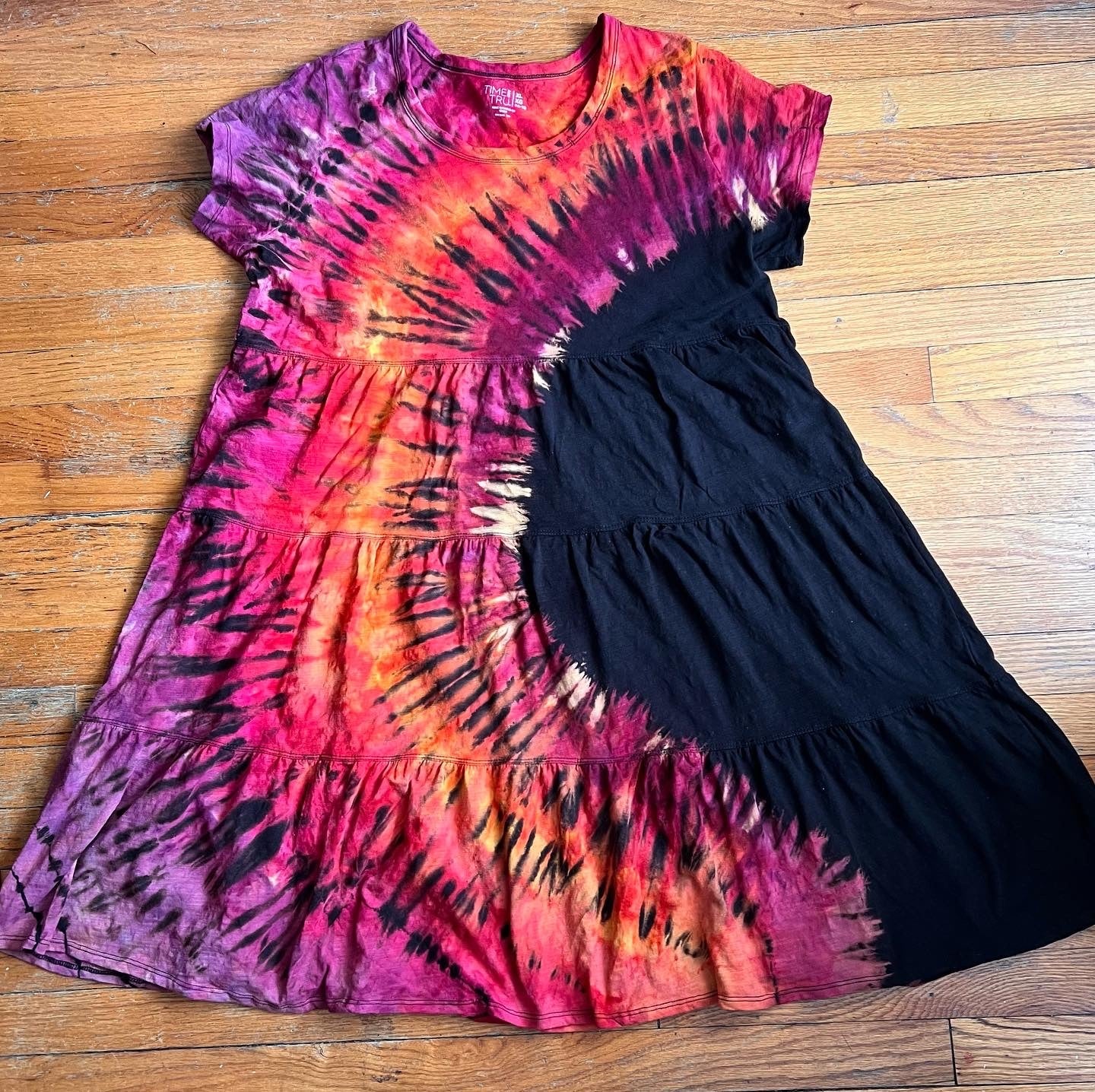 Tie Dye Dress Size XL  Sunset Short Sleeve Tiered