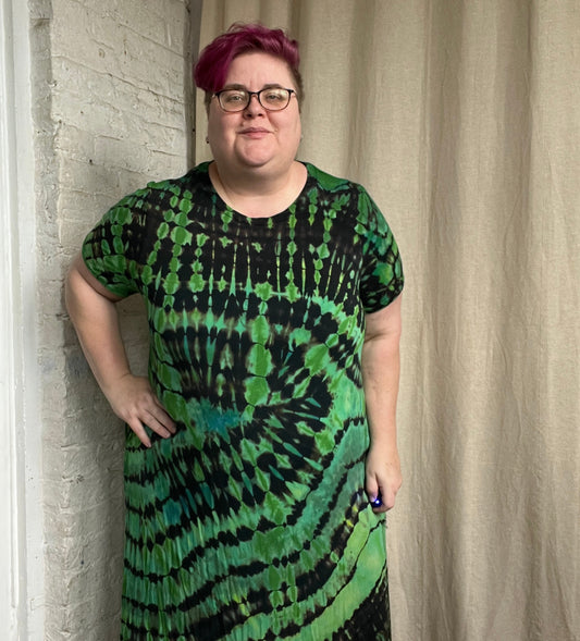 Tie Dye Dress, 2X, Maxi Dress,  Short Sleeve, Long with side slits, Green Black Reverse Shibori